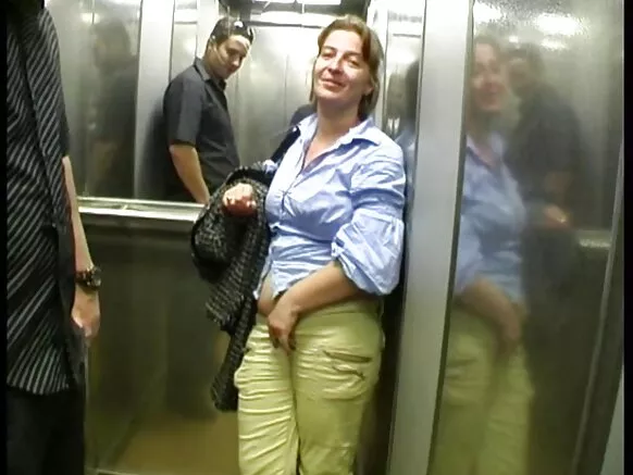 Gangbang kwa Lola, gulu lakukhwima likugonana na bbw wa ku France.