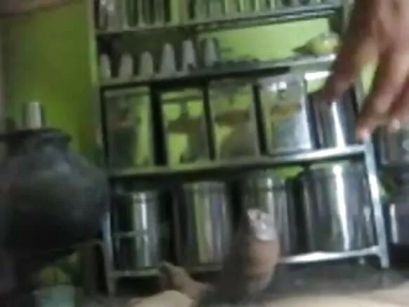 Aunty wa ku South India wakunozga mbolo ya agogo ŵake ŵakukhwima pa Intaneti kuti ŵagonane.