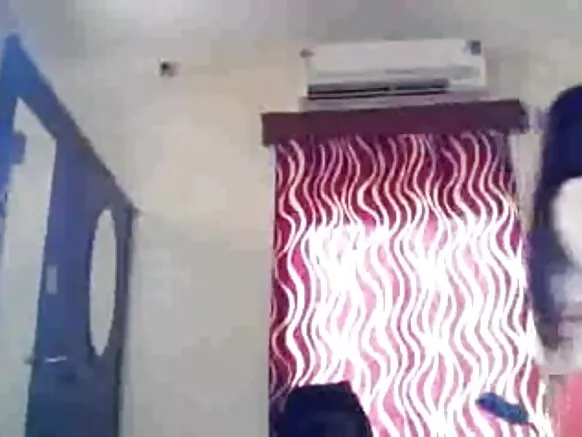 Thupi lambura kuvwara la munthu mulara wa ku Mexico wambura kuvwara na mabere gha kumpoto kwa India aunty wambura kuvwara pamanyuma pa kugeza.