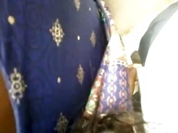 Tamilnadu amama na mwana wake msungwana busty lesbian aunty kujikuzga mu mzinda wa ŵanthu.