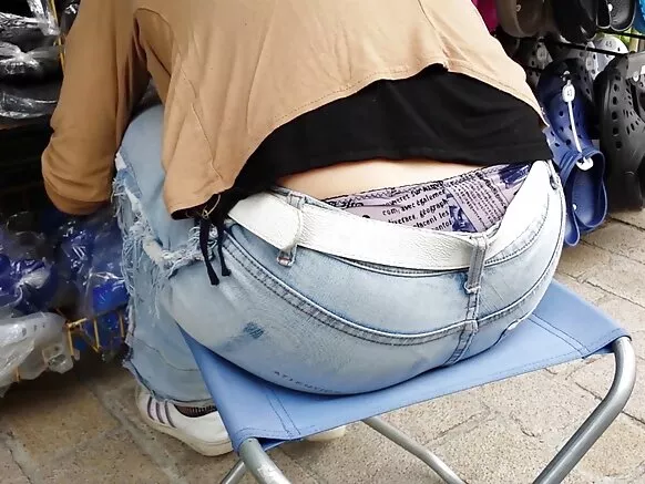 Ŵanakazi ŵa ku France ŵakugonana na culottes.