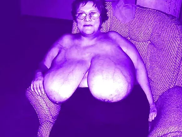 Russian amateur wakukhwima BBW busty mwanakazi mulara.