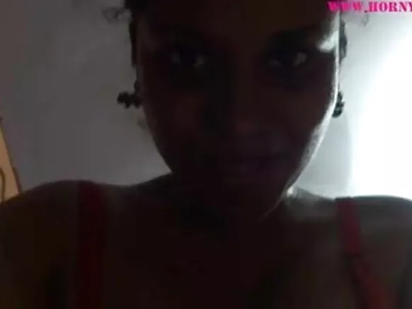 Vidiyo ya kugonana ya ku India ya munthu wakukhwima wa ku Spain wakukondwa na Lily wakuseŵera.